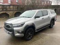 Usado Toyota HiLux 204 HP (150 kW) 2021 Prateado Pickup