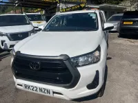 Used Toyota HiLux Active 150 HP (110 kW) 2022 White Pickup