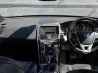 Used Volvo XC60 R-Design 190 HP (139 kW) 2017 SUV