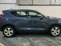 Used Volvo XC40 Momentum 197 HP (144 kW) 2021 Blue SUV