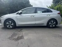 Begagnad Hyundai Ioniq SE 141 HK (103 kW) 2019 Silver Halvkombi