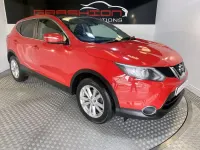 Used Nissan Qashqai Acenta Premium 128 HP (94 kW) 2014 Red SUV