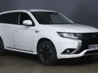Used Mitsubishi Outlander P-HEV 2015 White Estate