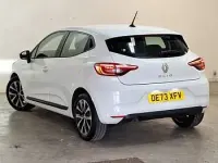Used Renault Clio Evolution 90 HP (66 kW) 2023 White Hatchback