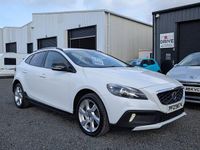 Used Volvo V40 2013 White Hatchback