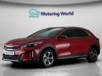 Usado Kia XCeed 141 HP (103 kW) 2023 Vermelho SUV