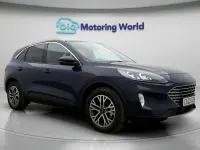 Usado Ford Kuga Titanium 150 HP (110 kW) 2023 Azul SUV
