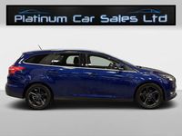 Usado Ford Focus Titanium 115 HP (84 kW) 2015 Azul Carrinha