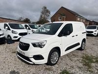 Used Vauxhall Combo Sportive 100 HP (73 kW) 2020 White MPV