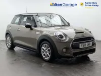 Usado Mini Cooper S Hatch 192 CV (141 kW) 2018 Gris Utilitario