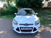 Used Ford Focus Zetec 125 HP (91 kW) 2013 White Hatchback