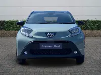 Used Toyota Aygo X 72 HP (52 kW) 2024 Green SUV