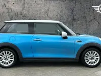 Used Mini Cooper Hatch 134 HP (98 kW) 2016 Blue Hatchback