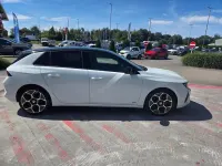 Used Vauxhall Astra Ultimate 128 HP (94 kW) 2023 White Hatchback