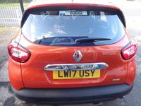 Used Renault Captur Dynamique 90 HP (66 kW) 2017 Orange SUV