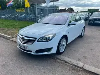 Begagnad Vauxhall Insignia Elite 163 HK (119 kW) 2014 Vit Halvkombi
