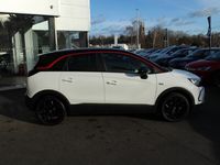 Used Vauxhall Crossland X SRi 110 HP (80 kW) 2021 White jade SUV