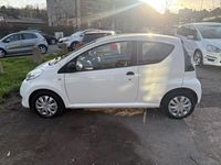 Used Citroën C1 68 HP (50 kW) 2012 White Hatchback