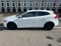 Gebraucht Volvo V40 R-Design 115 PS (84 kW) 2014 Weiß Kleinwagen