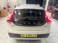 Used Volvo V40 2013 White Hatchback