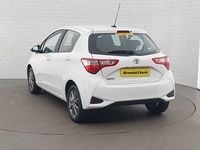 Used Toyota Yaris 111 HP (81 kW) 2017 White Hatchback