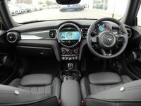 Used Mini Cooper Exclusive 134 HP (98 kW) 2024 Silver Hatchback