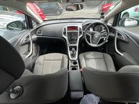 Used Vauxhall Astra SRi 125 HP (91 kW) 2012 Grey Hatchback