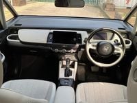 Used Honda Jazz Hybrid 109 HP (80 kW) 2021 Platinum white Hatchback
