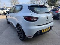 Used Renault Clio IV Dynamique 90 HP (66 kW) 2017 White Hatchback