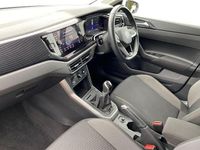 Used VW Polo Life 95 HP (69 kW) 2021 Pure white Hatchback