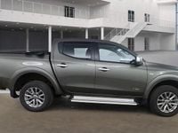 Used Mitsubishi L200 2017 Green Pickup