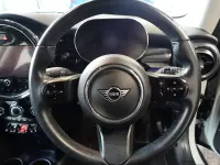 Usado Mini Cooper Classic 136 HP (100 kW) 2022 Prateado Citadino