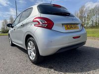 Used Peugeot 208 Style 82 HP (60 kW) 2014 Silver Hatchback