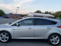 Used Ford Focus Zetec 125 HP (91 kW) 2015 Silver Hatchback