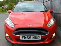 Usado Ford Fiesta Zetec 2015 Rojo Utilitario