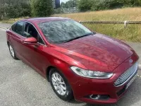 Used Ford Mondeo Zetec 115 HP (84 kW) 2015 Red Hatchback