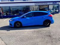 Begagnad Ford Focus RS 350 HK (257 kW) 2016 Blå Halvkombi