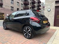 Usado Peugeot 208 2019 Preto Citadino