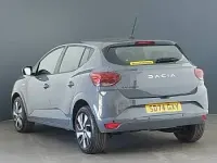 Usado Dacia Sandero Expression 91 CV (66 kW) 2024 Gris Utilitario