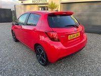 Used Toyota Yaris Sport 99 HP (72 kW) 2015 Red Hatchback