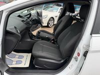 Used Ford Fiesta Zetec 82 HP (60 kW) 2014 White Hatchback