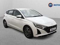 Used Hyundai i20 Advanced 101 HP (74 kW) 2024 White Hatchback