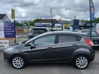 Used Ford Fiesta Titanium 100 HP (73 kW) 2017 Grey Hatchback