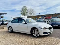 Begagnad BMW 318 Sport Line 2014 Vit Sedan