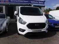 Käytetty Ford Transit Custom Limited 130 HP (95 kW) 2023 Valkoinen Van