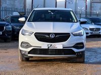 Used Vauxhall Grandland X Sport 120 HP (88 kW) 2018 White SUV