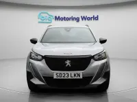 Begagnad Peugeot 2008 Active+ 100 HK (73 kW) 2023 Grå SUV