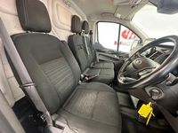 Used Ford Transit Custom Limited 130 HP (95 kW) 2019 Silver Van