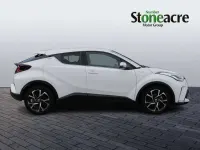 Używany Toyota C-HR Design 122 KM (89 kW) 2021 Biały SUV