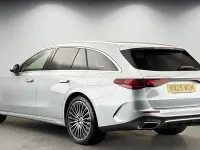 Usado Mercedes E300 AMG line 82 HP (60 kW) 2023 Prateado Carrinha